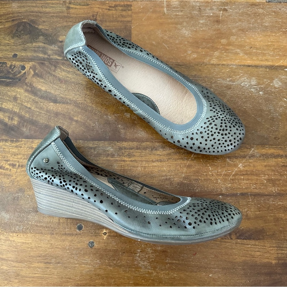 Pikolinos Women's laser cut green leather Wedge Shoes Size 40